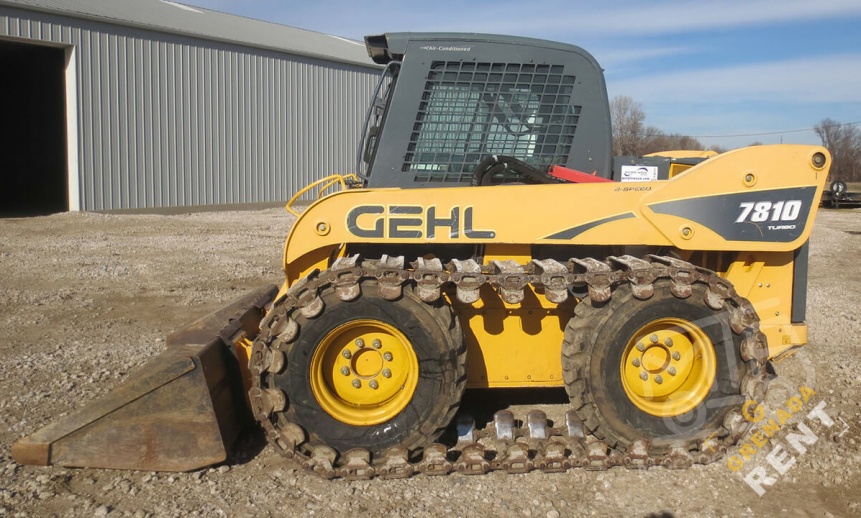 Аренда мини-погрузчика GEHL SL 7810 thumbnail 0