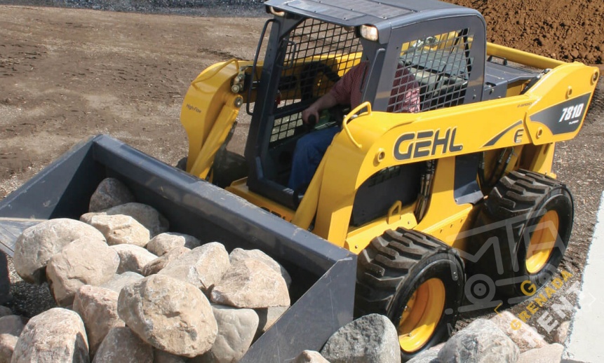 Аренда мини-погрузчика GEHL SL 7810 thumbnail 2