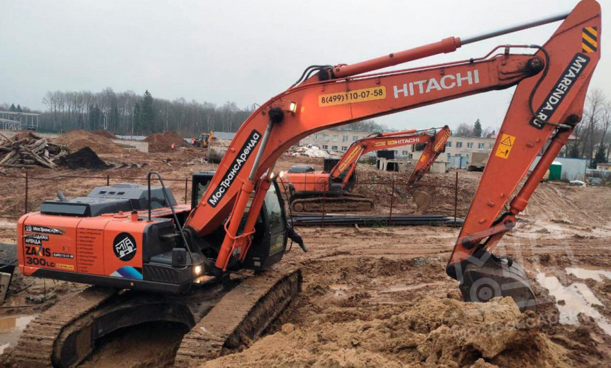 Аренда гусеничного экскаватора Hitachi ZX300LC thumbnail 0