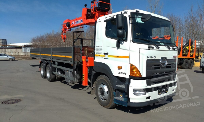 Аренда манипулятора Hino 700, стрела 7 тонн, борт 21 тонна thumbnail 0