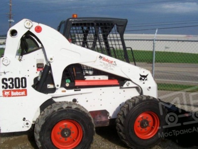Аренда мини-погрузчика Bobcat S300