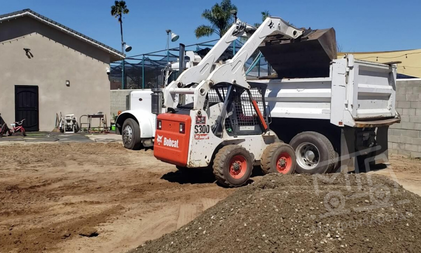 Аренда мини-погрузчика Bobcat S300 thumbnail 2